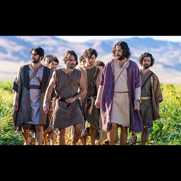 Meet your Posher, Jennifer! - Picture 3 of 6